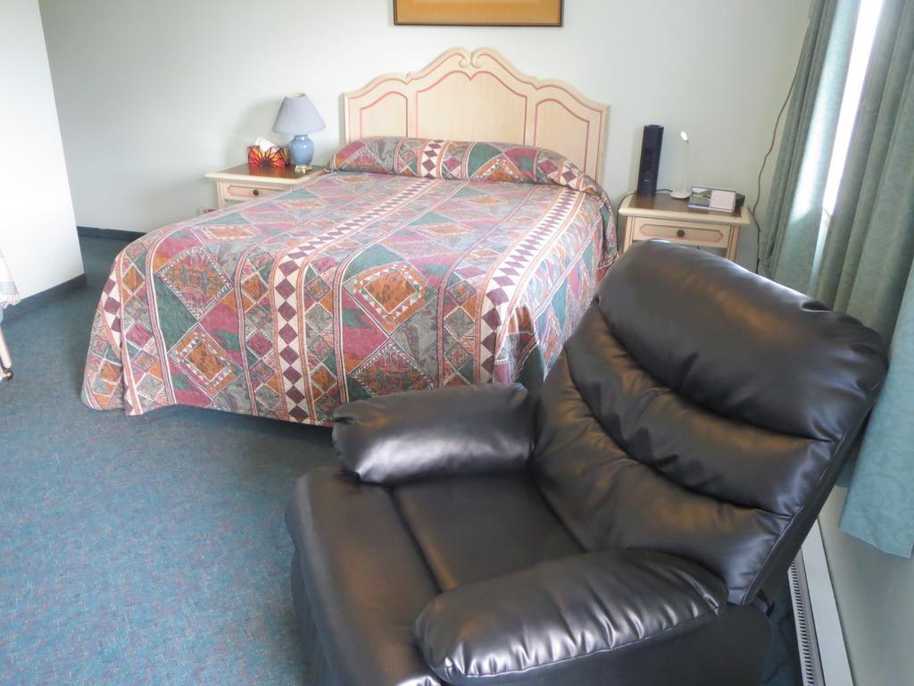 Round-Up Motel Clinton Bagian luar foto