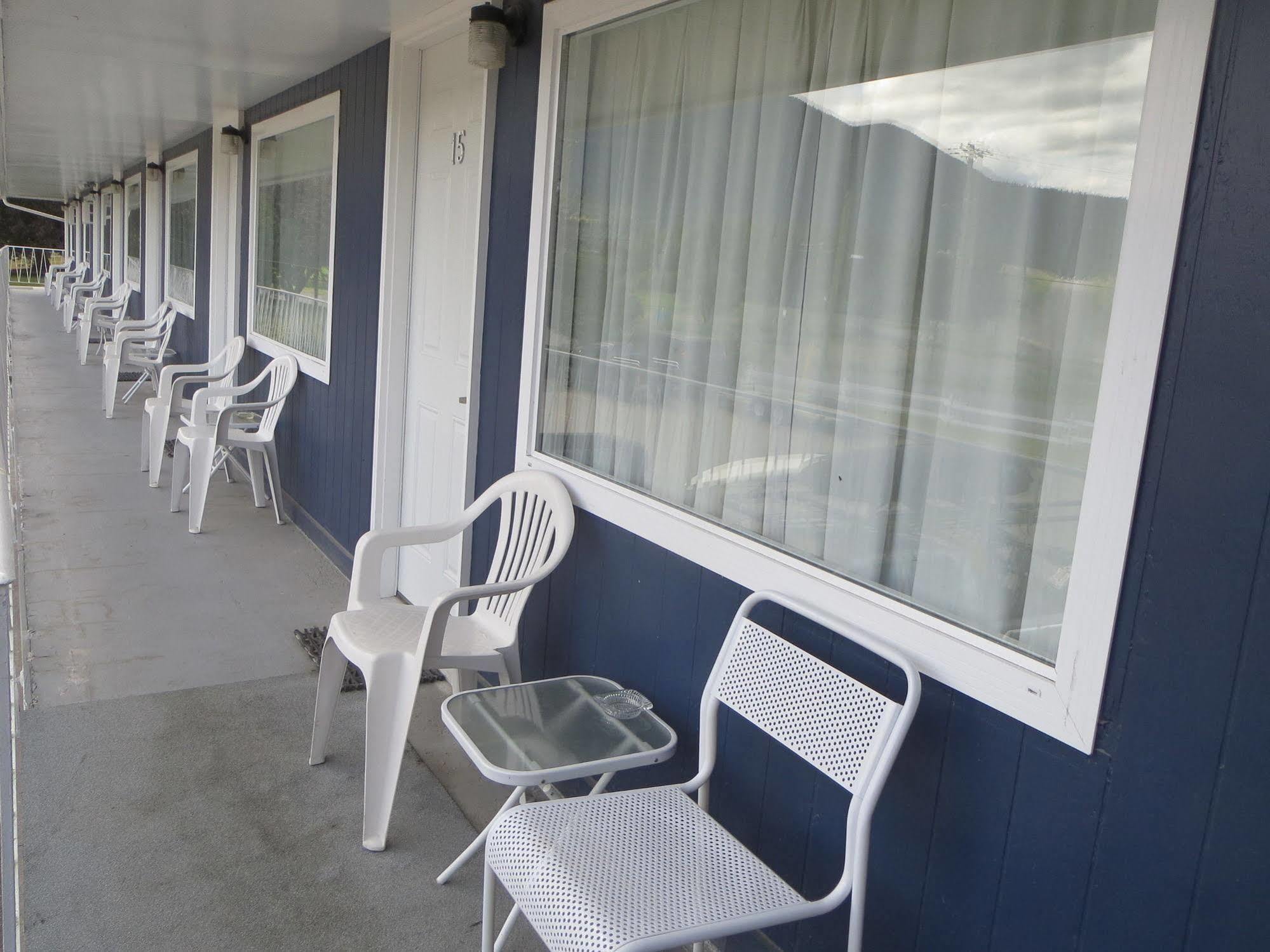 Round-Up Motel Clinton Bagian luar foto